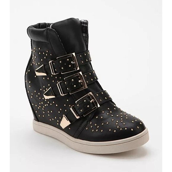 Wanted Shoes - BRAND NEW Urban Outfitters WANTED Grammercy Studded Bootie Boot Sneaker Size 10
